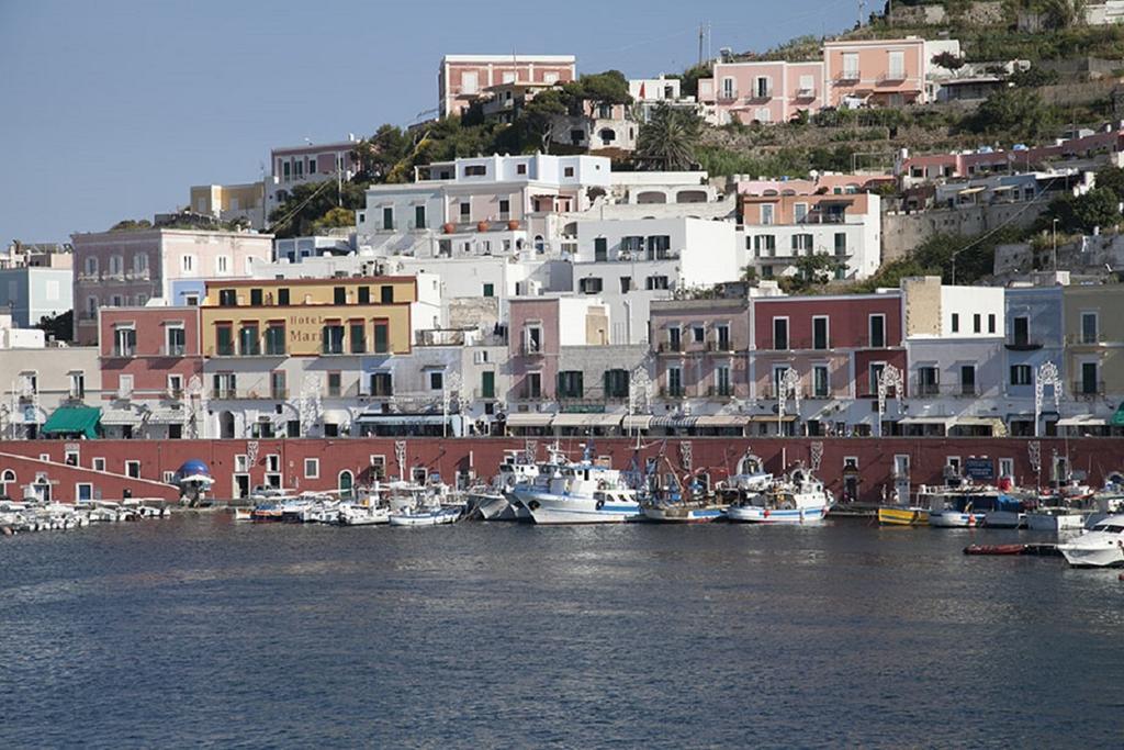 Raffaele Lejlighed Ponza Værelse billede